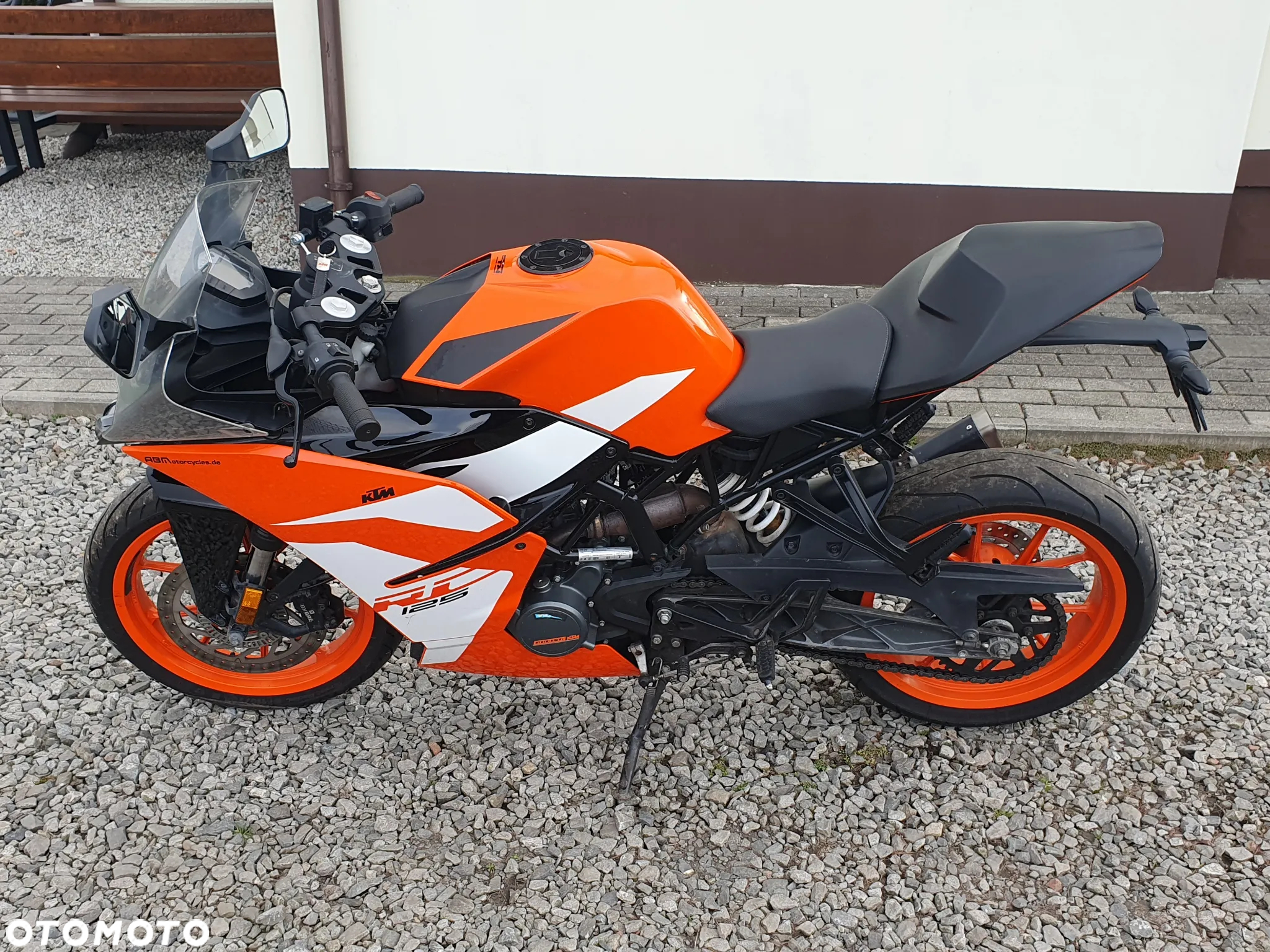KTM RC 125 - 24