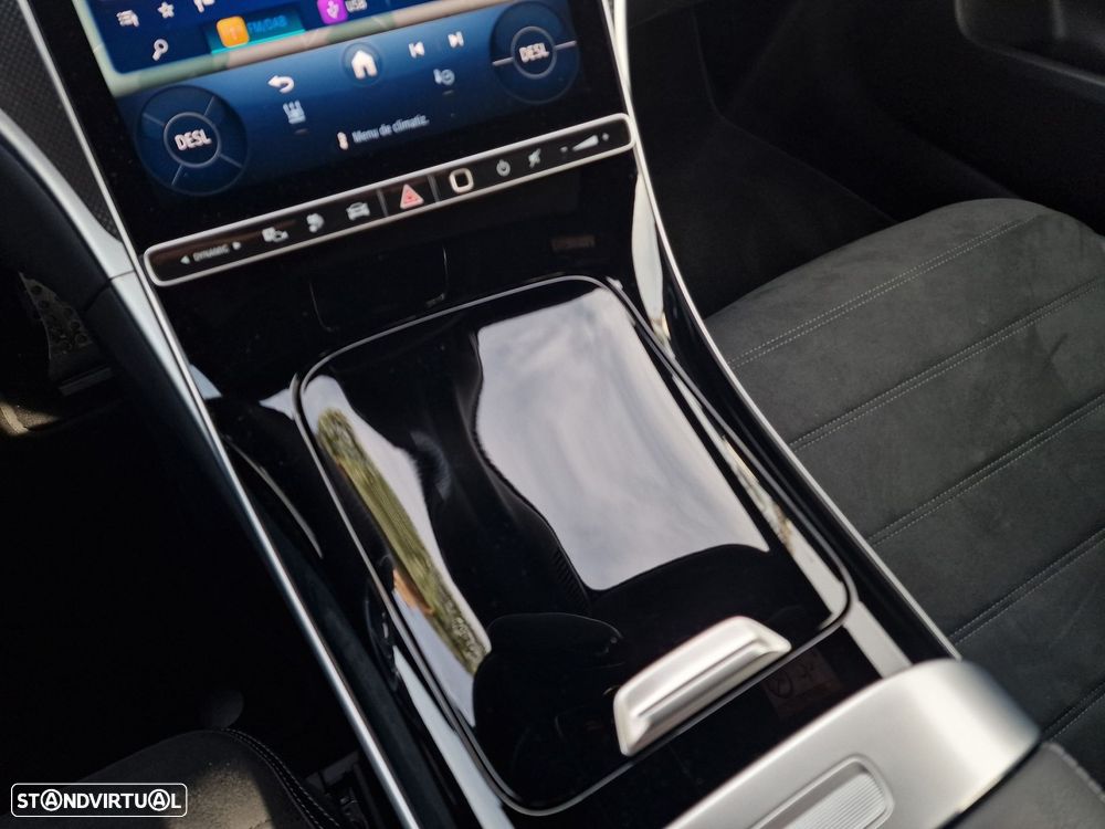 Mercedes-Benz CLE 300 - 35