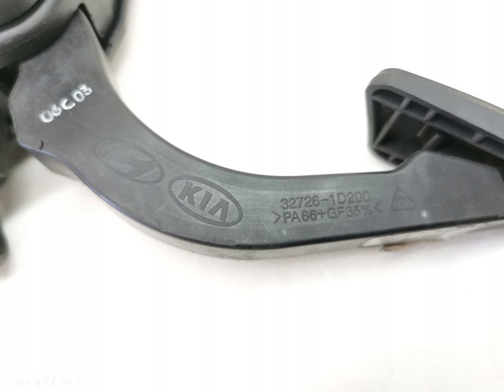 POTENCJOMETR GAZU KIA CARENS III 2.0 CRDI 32726-1D200 - 2