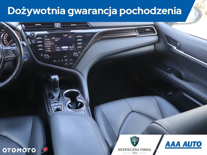 Toyota Camry - 10