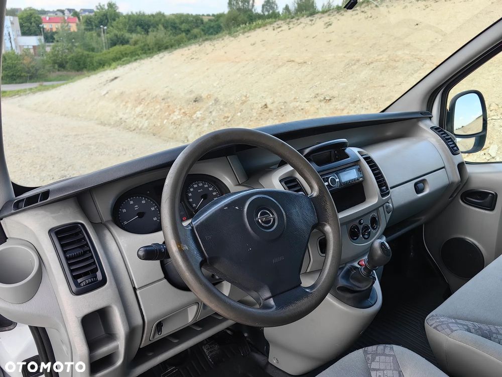 Opel VIVARO - 12