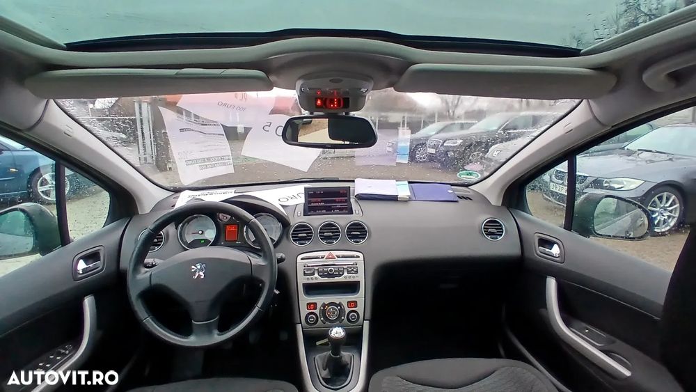 Peugeot 308 1.6E Premium Pack - 5