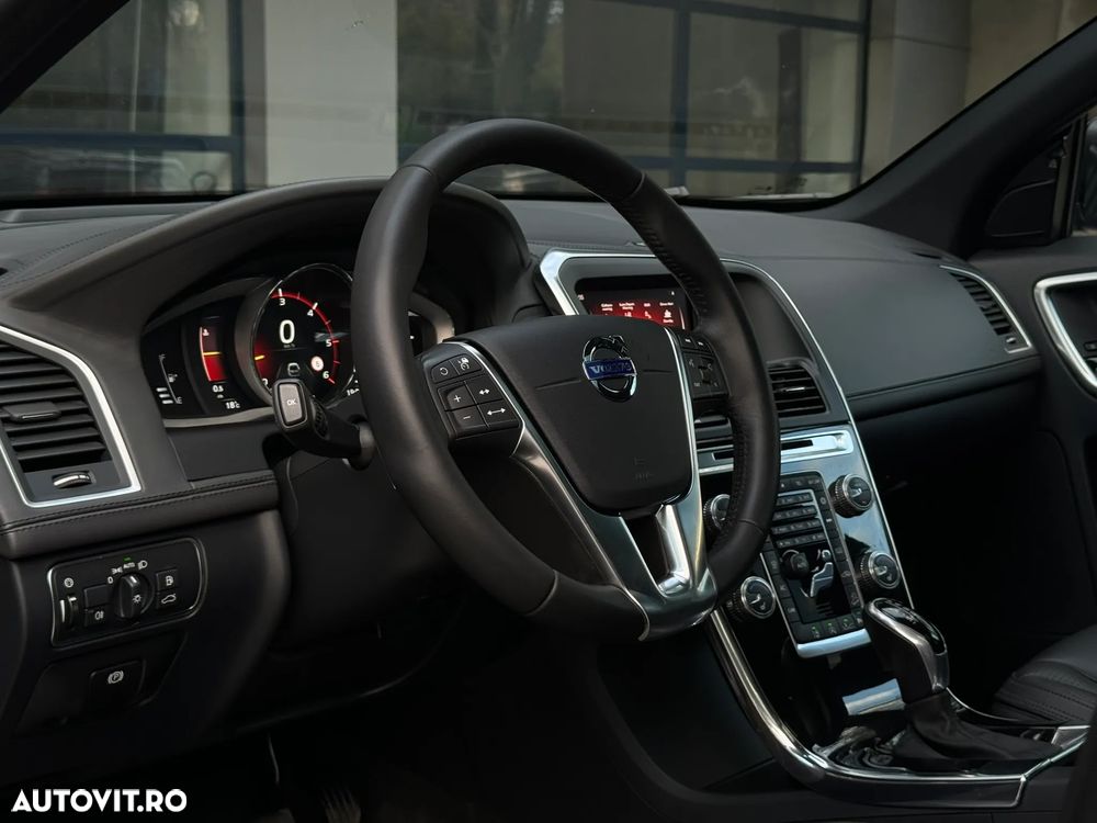 Volvo XC 60 D5 AWD Geartronic Linje Inscription - 17