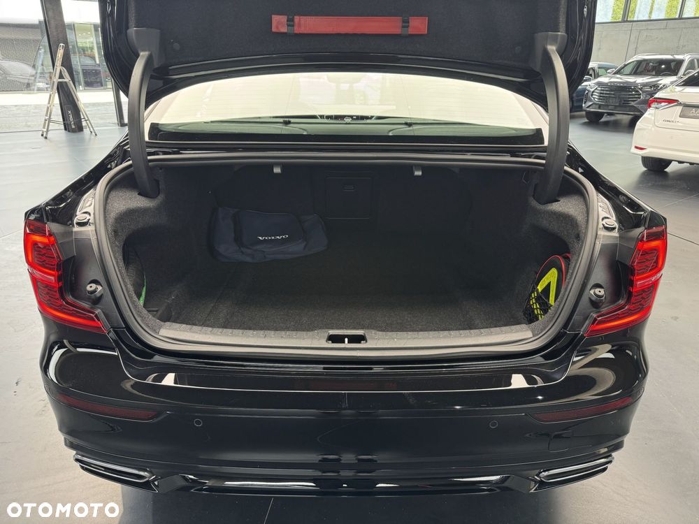 Volvo S60 T5 R-Design - 19