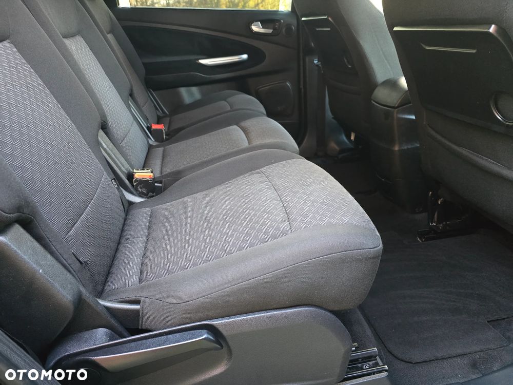 Ford Galaxy 2.0 TDCi Ghia - 23