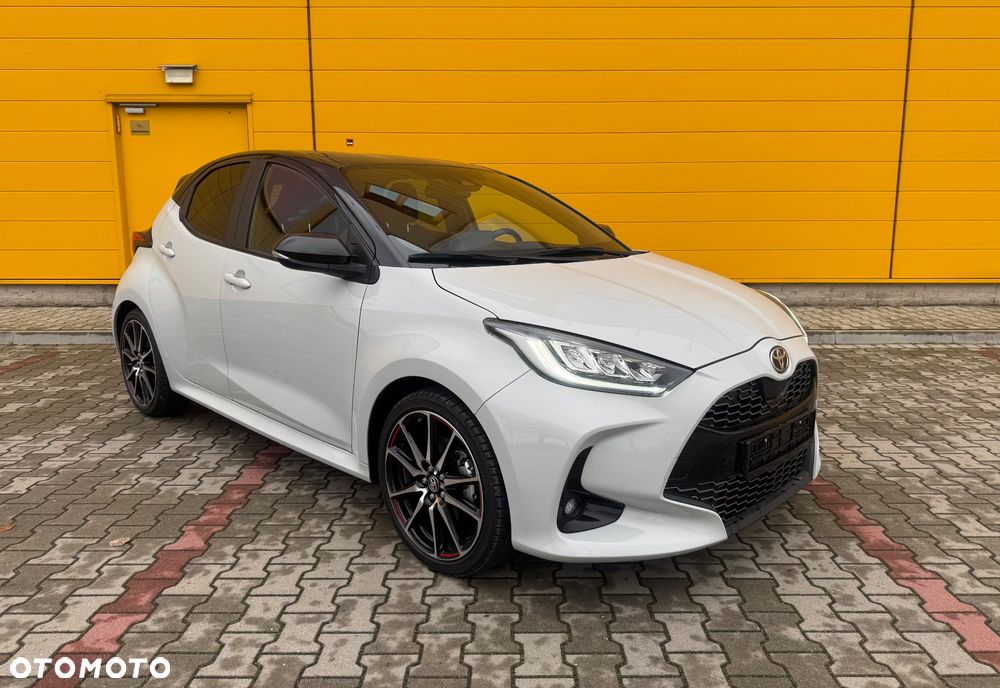Toyota Yaris 130 1.5 VVT-i GR SPORT - 1