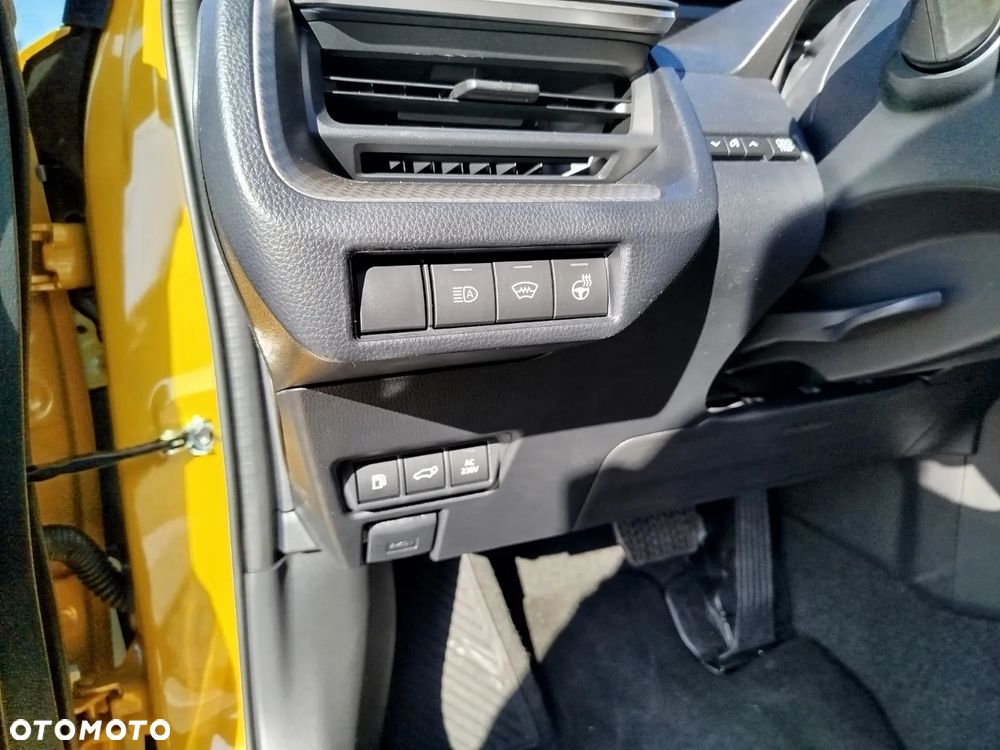 Toyota Prius Plug-in 2.0 Hybrid Executive - 9