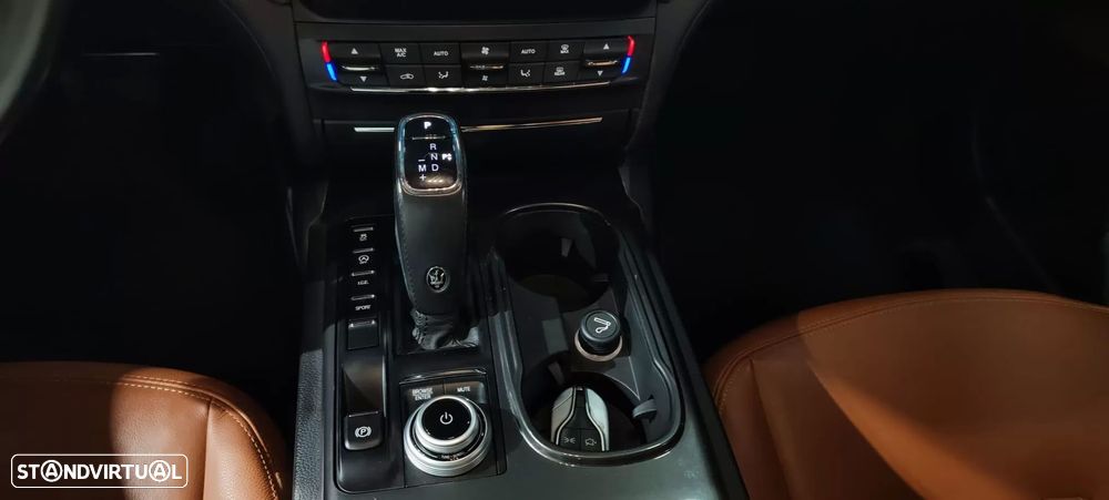 Maserati Ghibli - 15