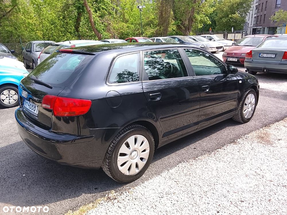 Audi A3 Sportback - 3