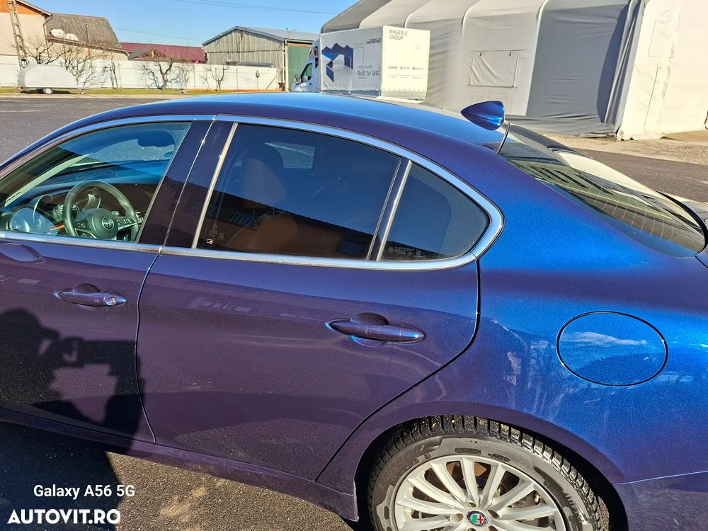Alfa Romeo Giulia 2.2 - 7