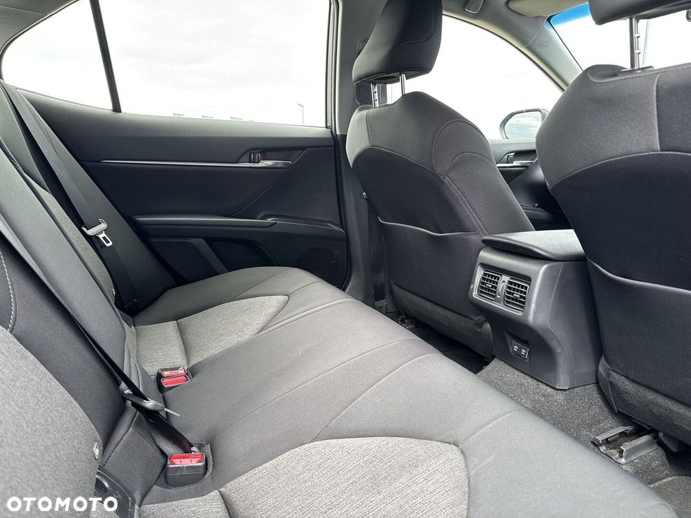 Toyota Camry 2.5 Hybrid Comfort CVT - 11