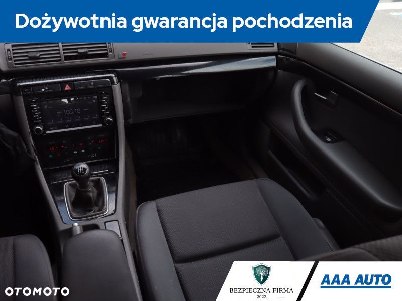 Audi A4 Limousine - 10