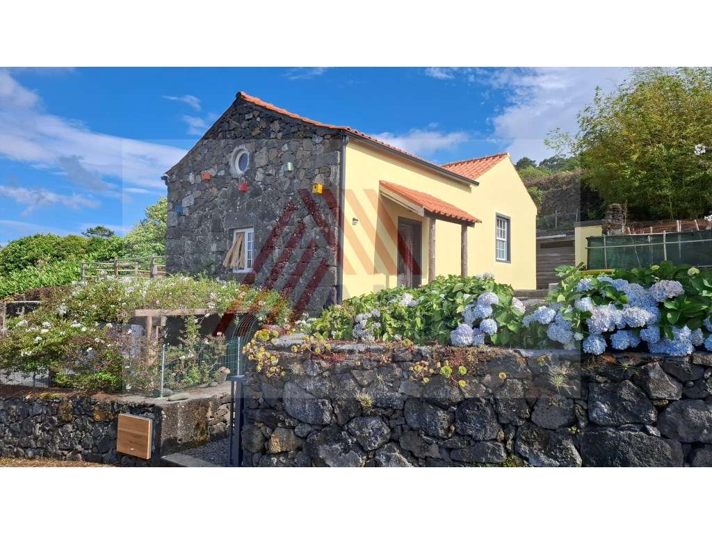 VENDE-SE MORADIA T3 EM SANTANA, SÃO ROQUE DO PICO - Grande imagem: 3/29