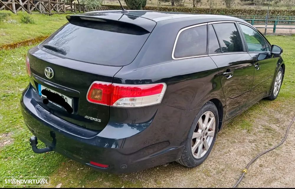 Toyota Avensis SW 2.0 D-4D Exclusive +Pele+GPS - 2