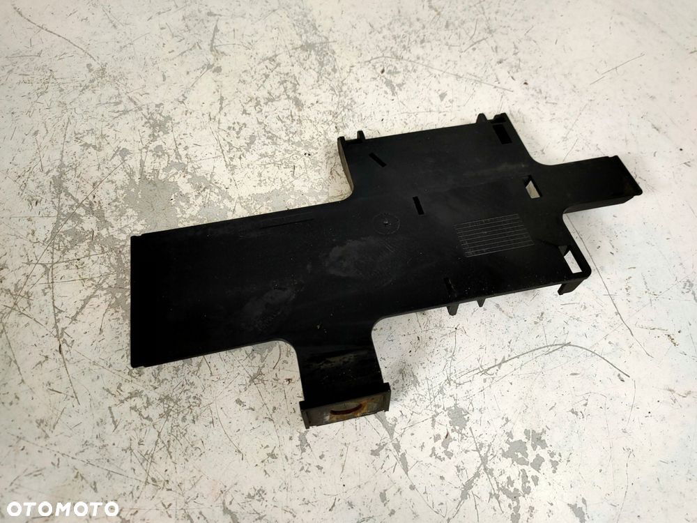 pokrywka akulumatora audi tt 8n7915355 - 2