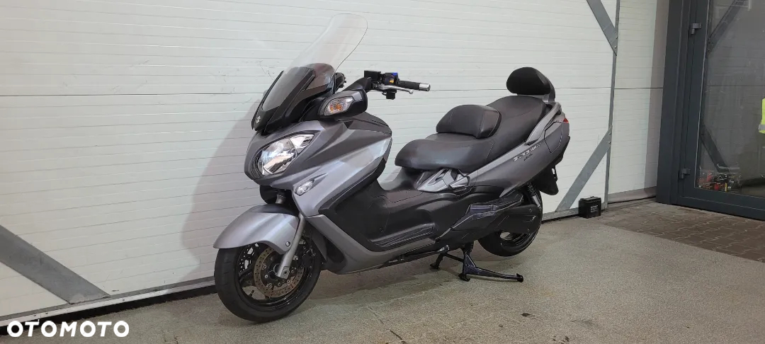 Suzuki Burgman - 6