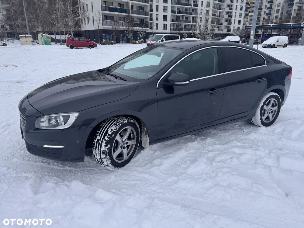 Volvo S60 D2 Momentum - 2