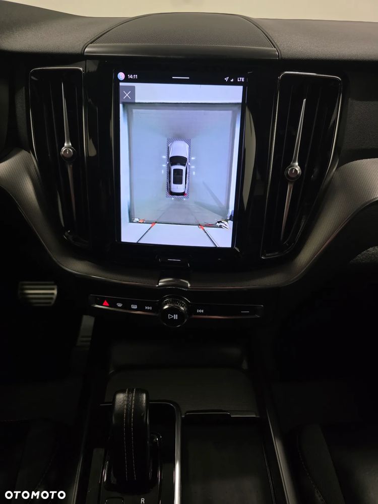 Volvo XC 60 B4 D Plus Dark - 10