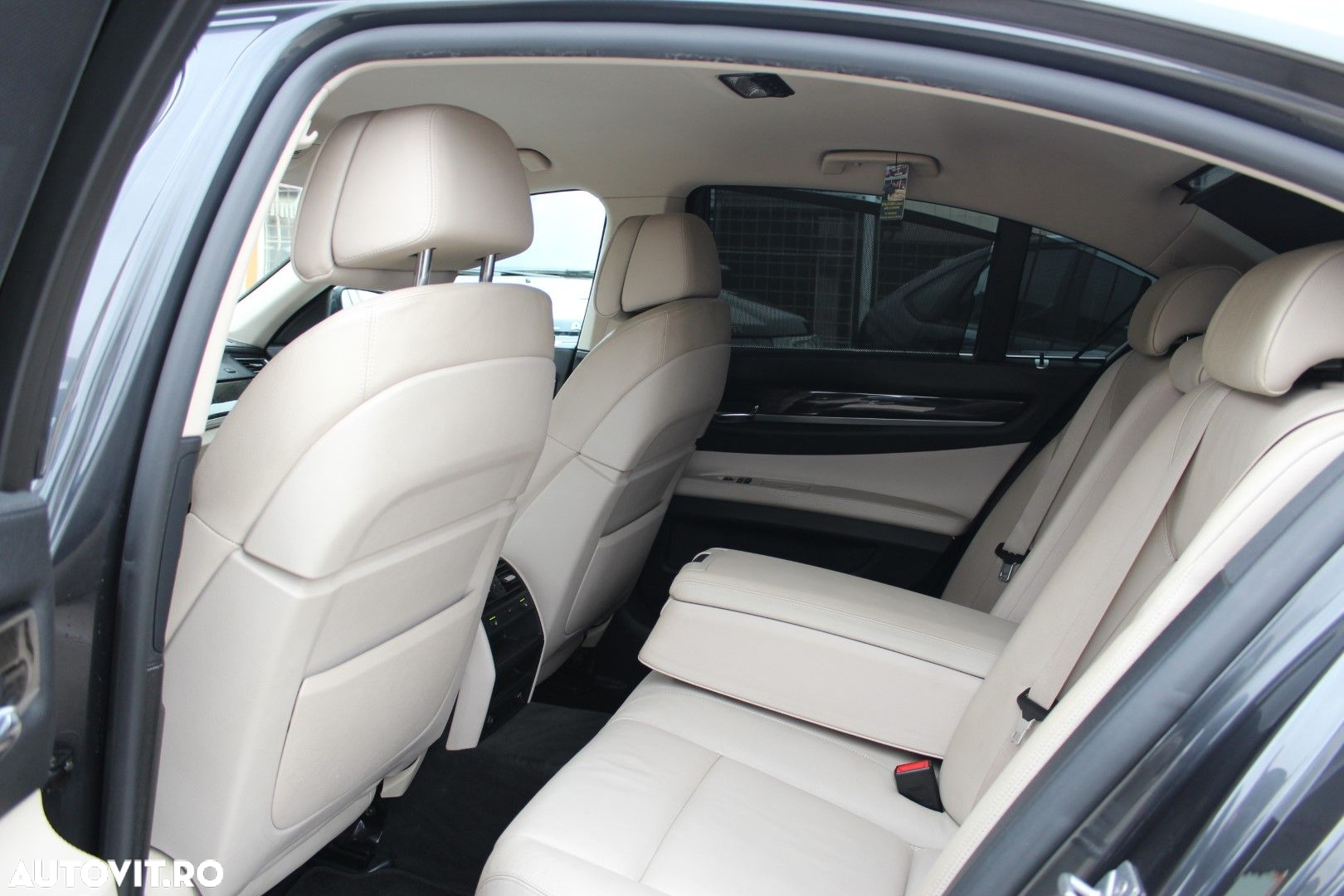 BMW Seria 7 - 9