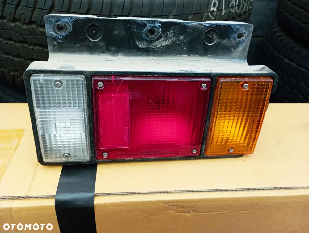 LAMPA TYLNA prawa ISUZU L35,N35,M21,P65,P75 - 3