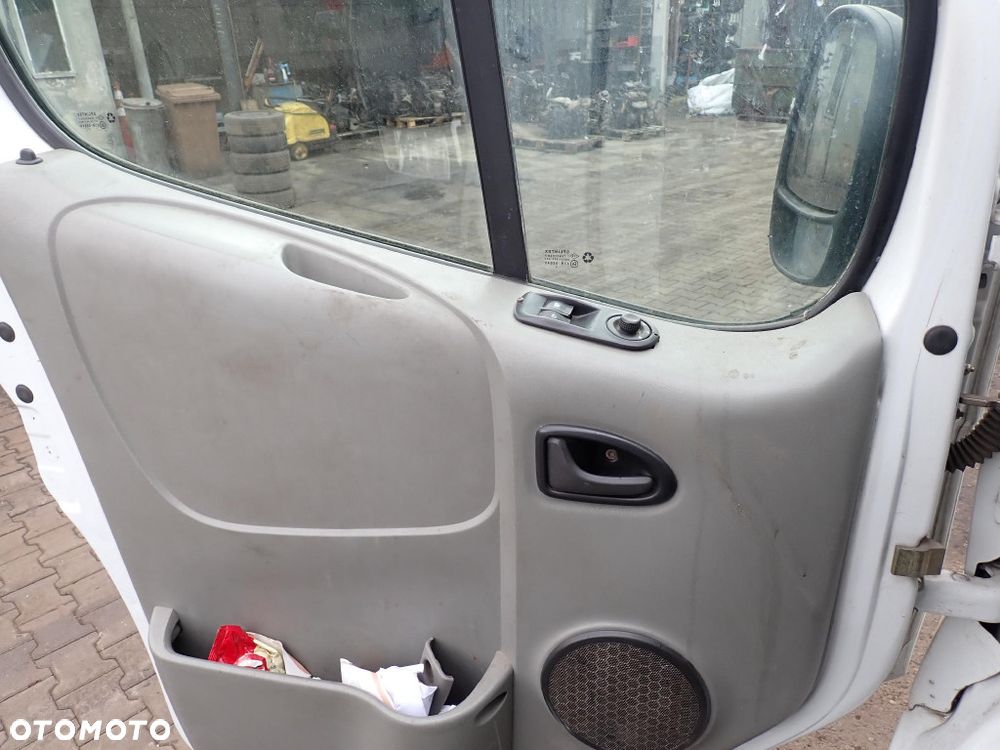 CZĘŚCI - Opel Vivaro A I 1,9 CDTI 80KM F9Q762 VAN 5B M77 2004r. INDEX - 9985 - 11