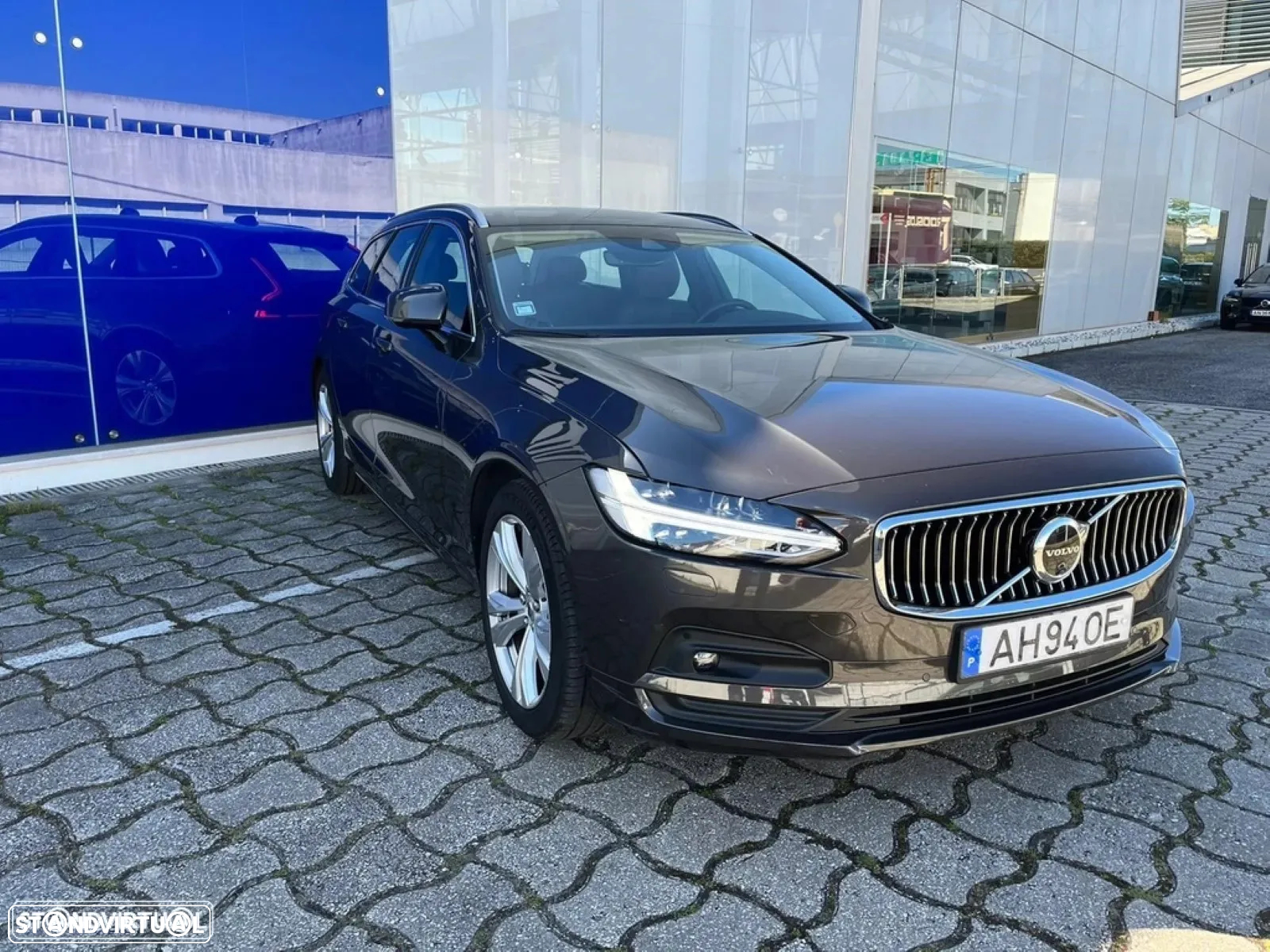 Volvo V90 2.0 B4 Momentum Plus Geartronic - 8