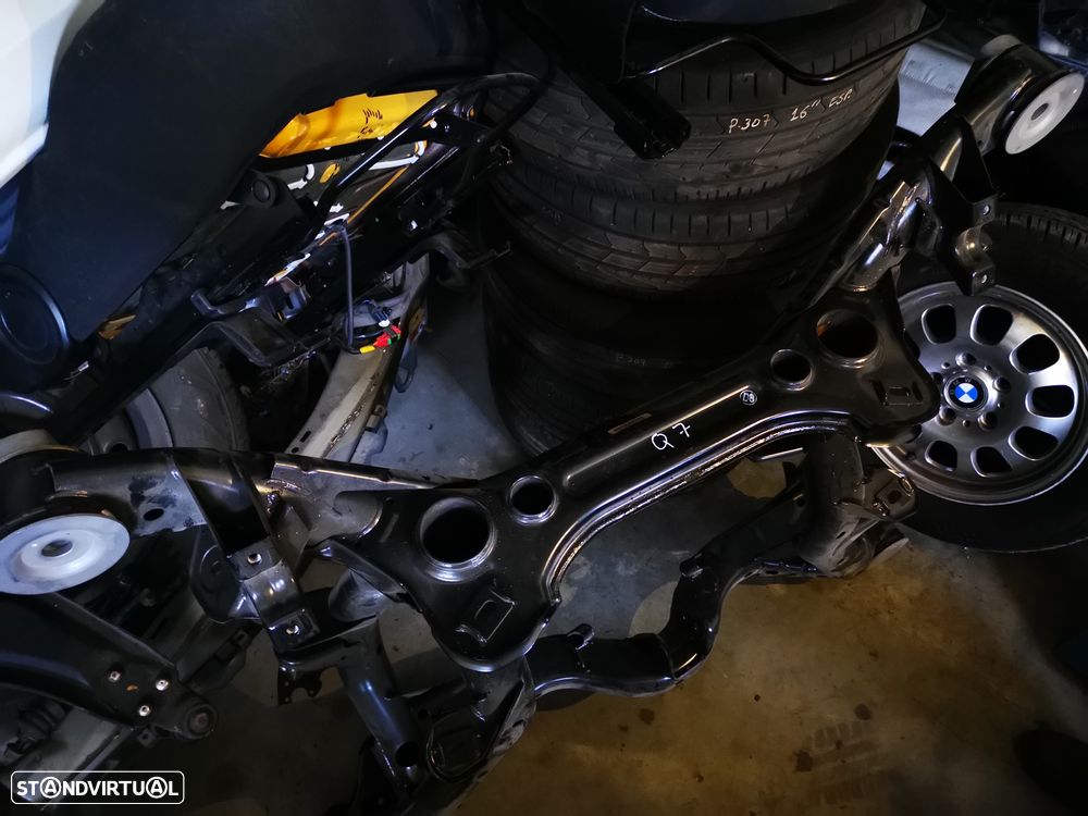 AUDI Q7 CHARRIOT TRÁS - 2