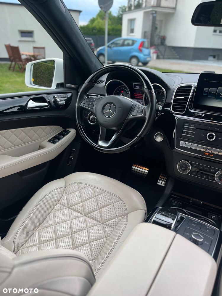 Mercedes-Benz GLE - 19