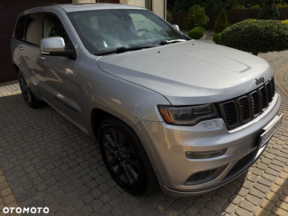 Jeep Grand Cherokee - 17