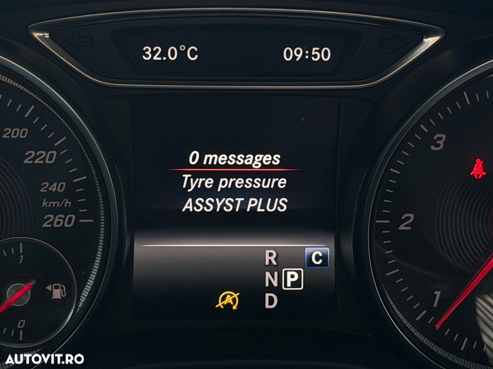 Mercedes-Benz CLA 200 - 30