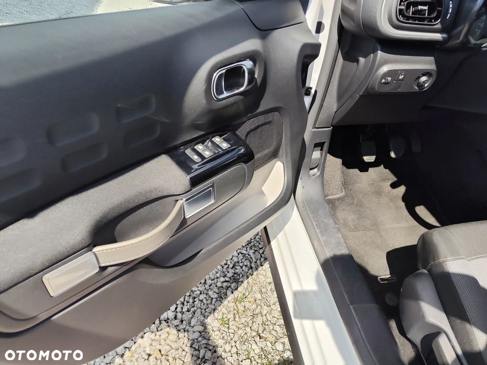 Citroën C3 BlueHDi 100 S&S SHINE - 20