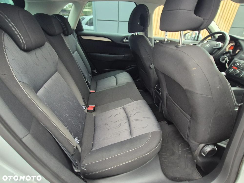 Citroën C4 VTi 120 Attraction - 31