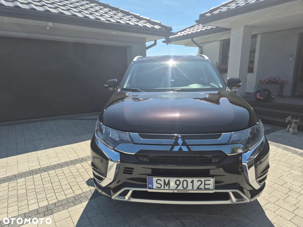 Mitsubishi Outlander Intense + - 29