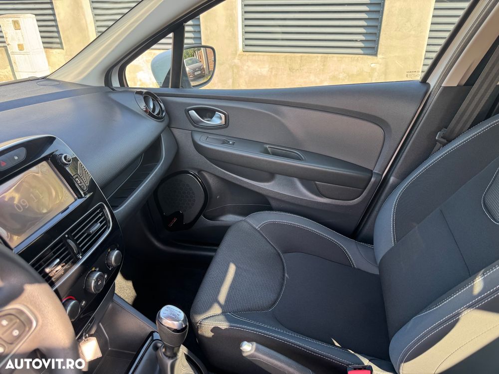 Renault Clio - 13