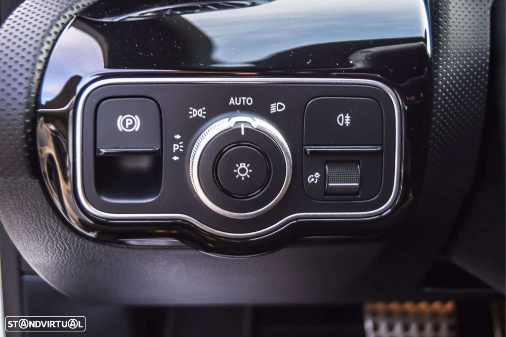 Mercedes-Benz A 250 e - 15