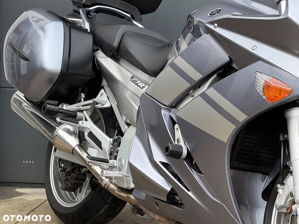 Yamaha FJR - 6
