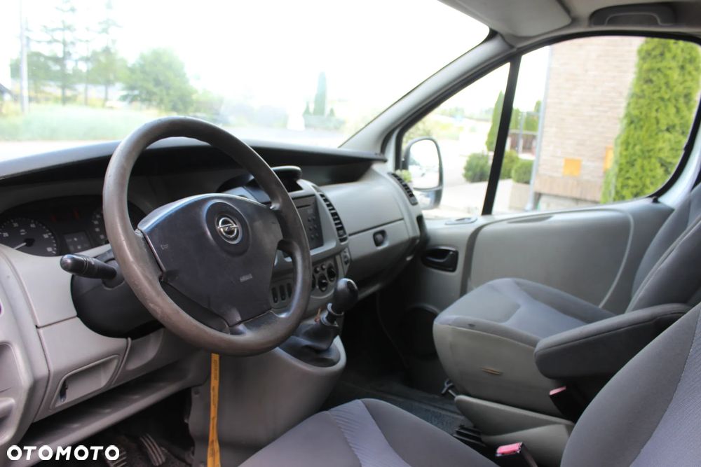 Opel Vivaro - 17