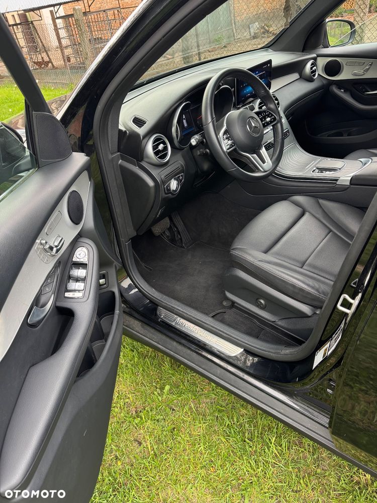 Mercedes-Benz GLC 300 4Matic 9G-TRONIC Exclusive - 21