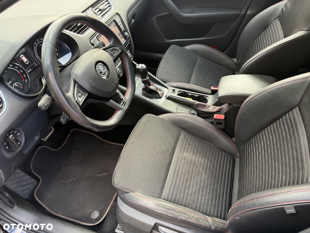 Skoda Octavia 2.0 TDI DSG RS - 14