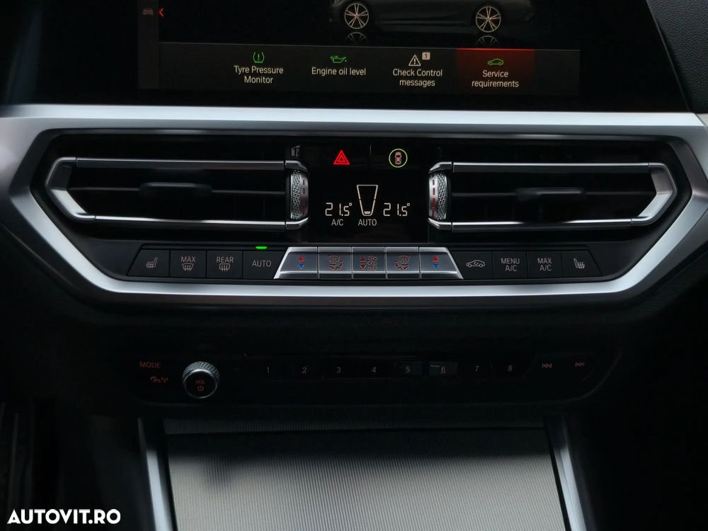 BMW Seria 3 330e iPerformance M Sport - 32