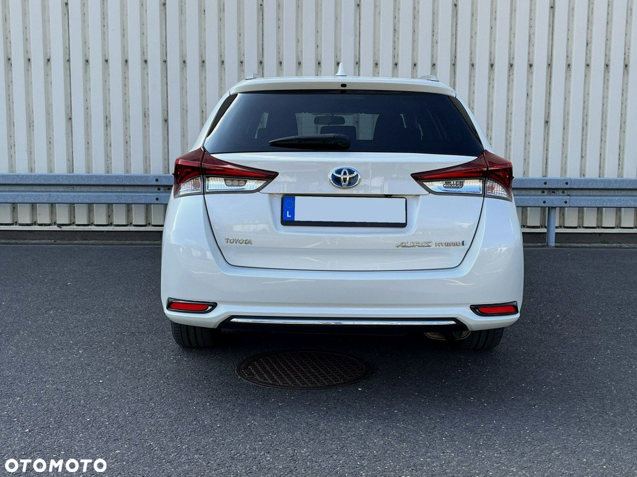 Toyota Auris Hybrid 135 Premium - 8