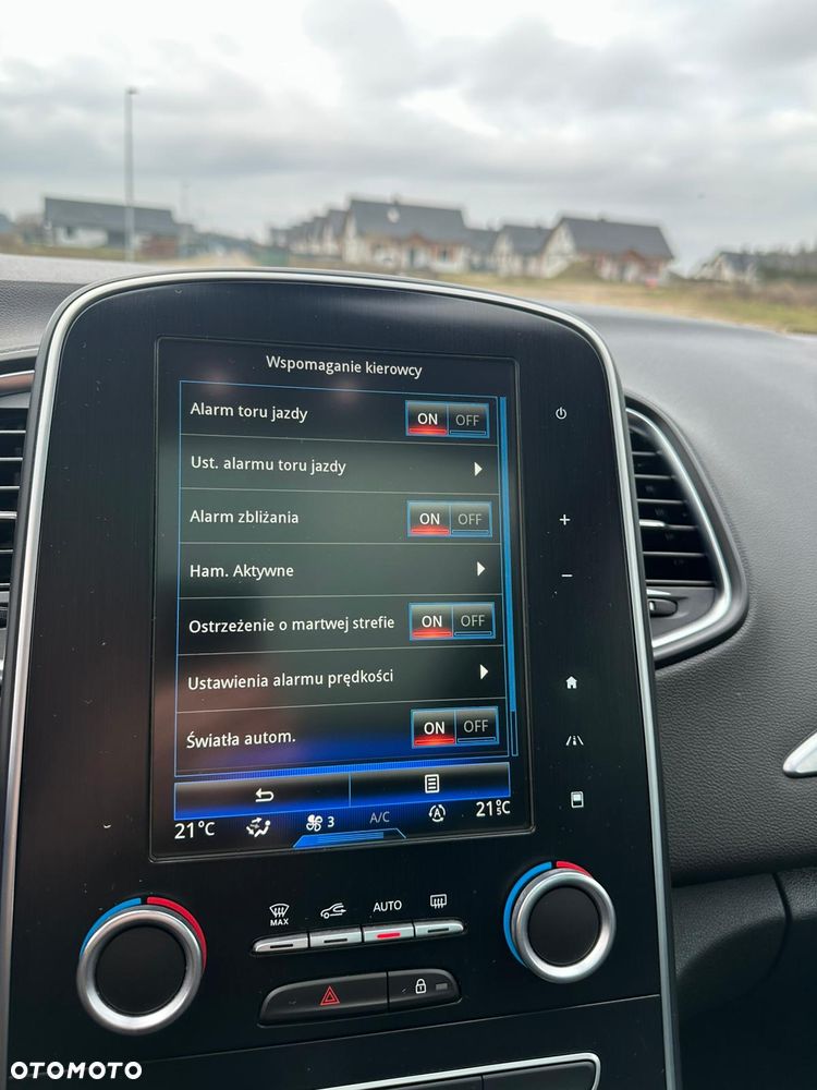 Renault Grand Scenic ENERGY TCe 130 INTENS - 6