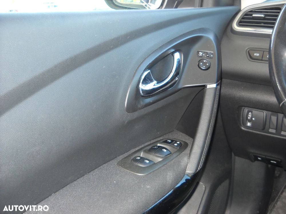 Renault Kadjar Energy TCe 130 Experience - 16
