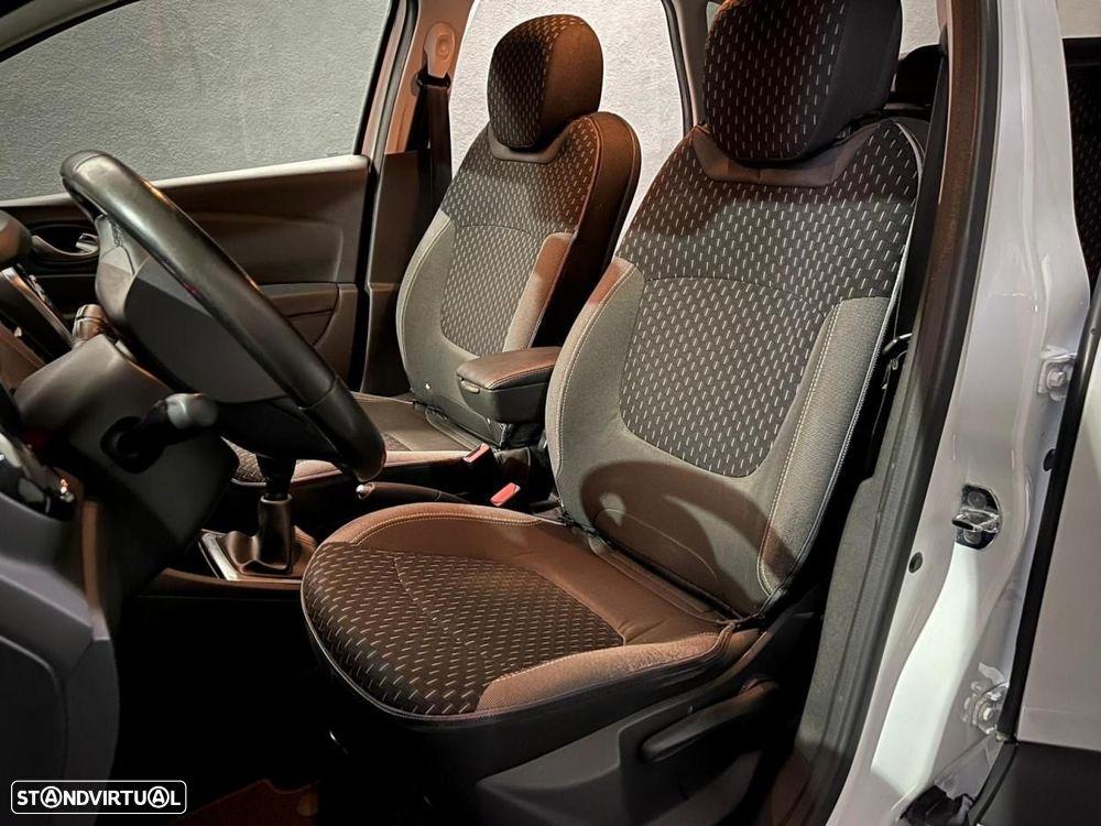 Renault Captur 0.9 TCE Exclusive - 12