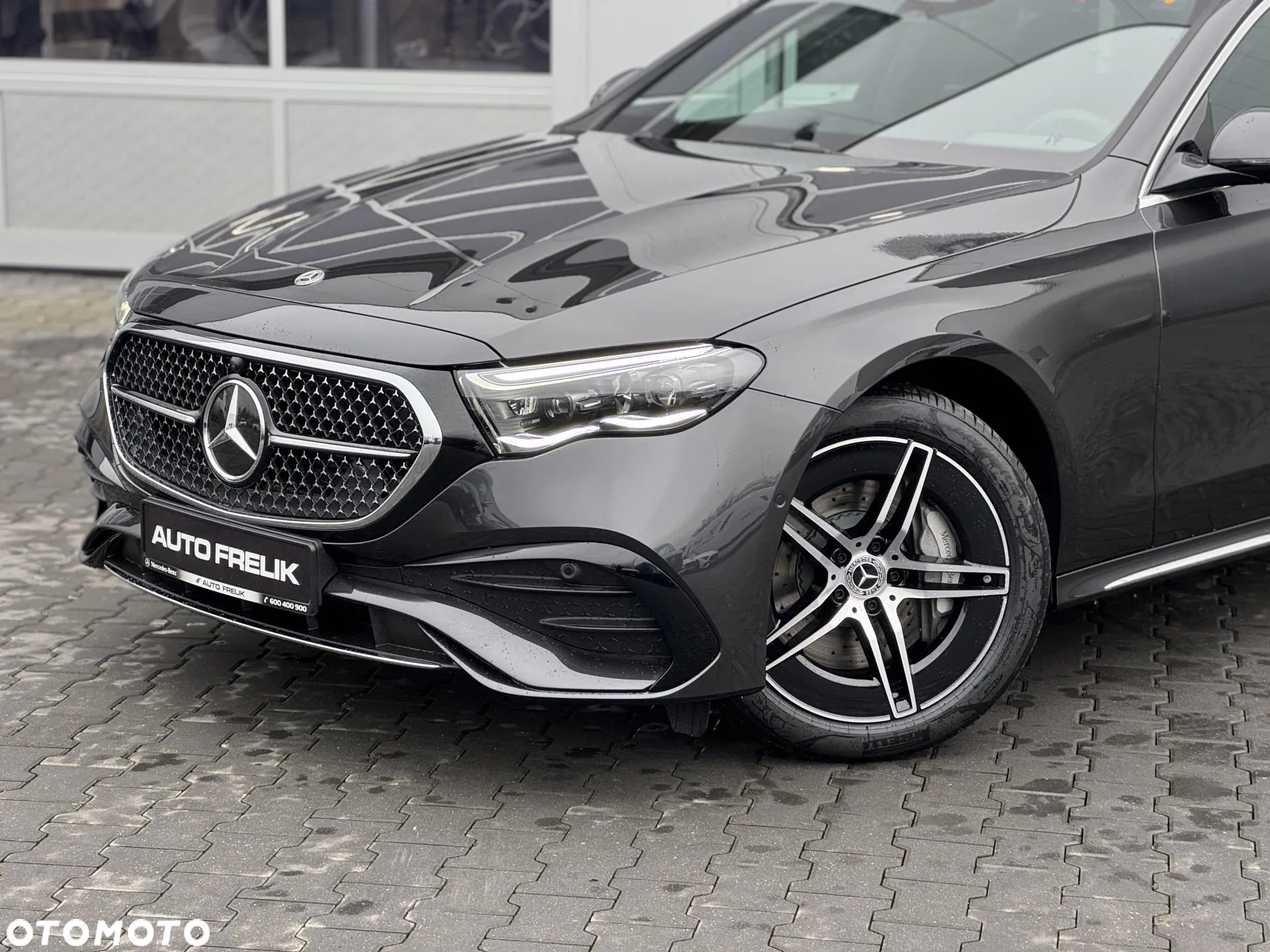 Mercedes-Benz Klasa E 220 d 4Matic 9G-TRONIC Edition AMG Line - 3