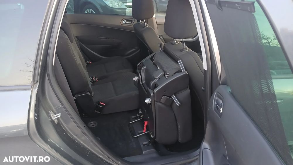 Peugeot 308 1.6E Premium Pack - 4