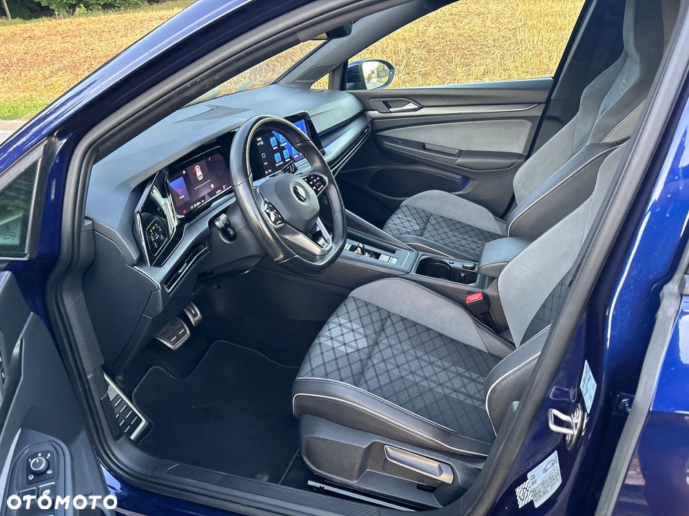 Volkswagen Golf 1.5 eTSI OPF DSG R-Line - 27