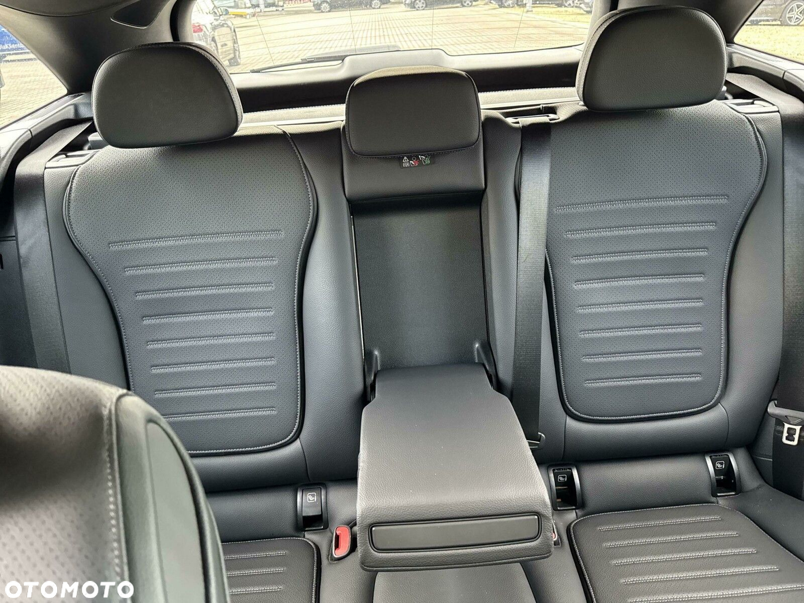 Mercedes-Benz GLC - 21
