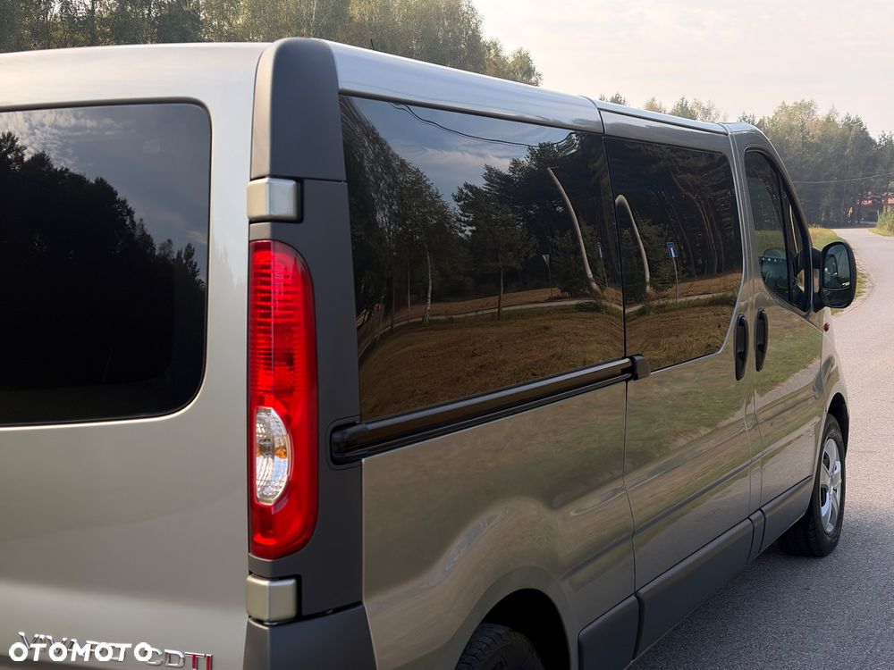 Opel Vivaro L2H1 2.9t - 12