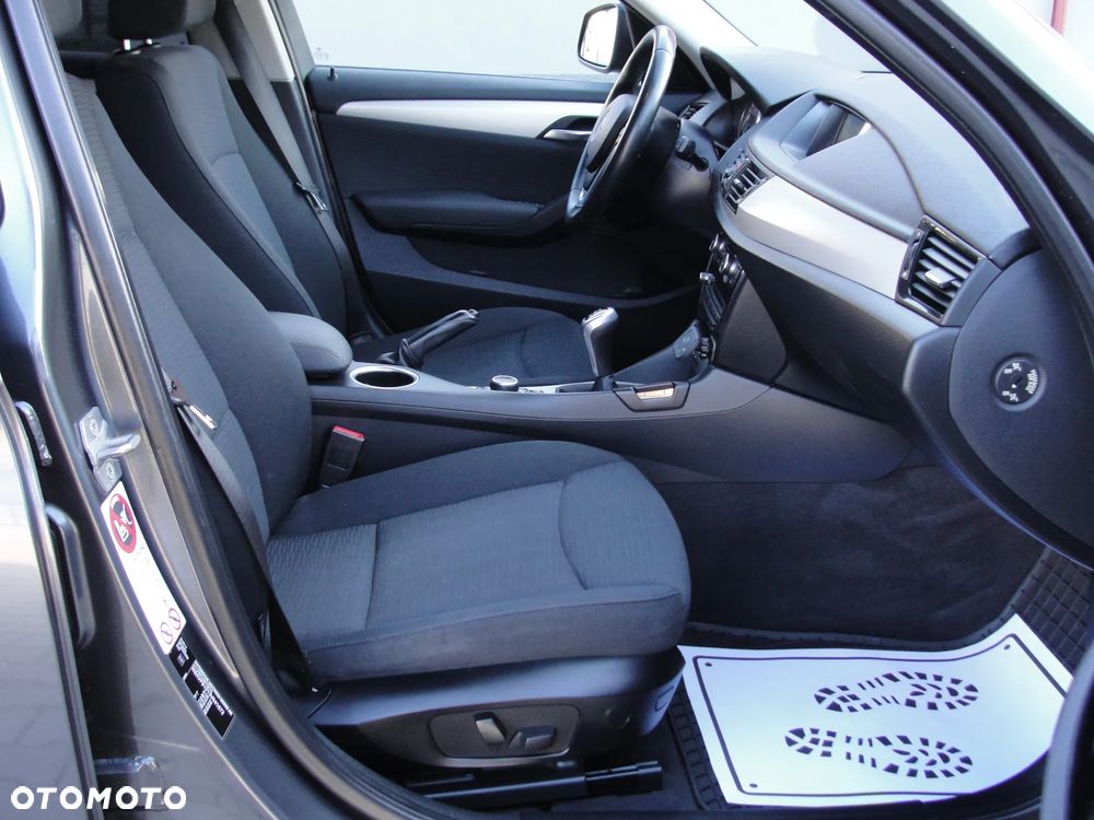 BMW X1 xDrive20d Sport Line - 28